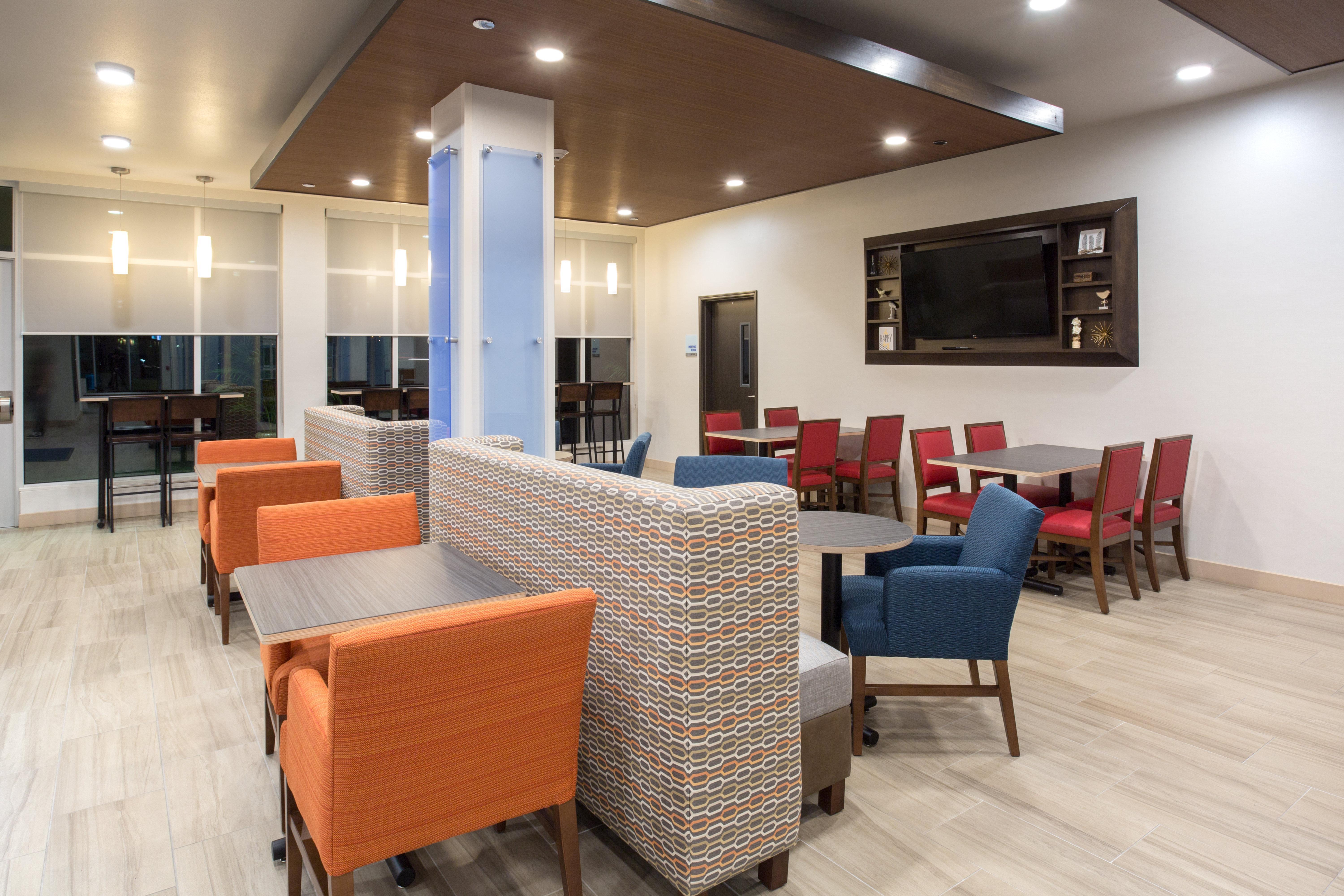 Holiday Inn Express & Suites - Rapid City - Rushmore South By Ihg Zewnętrze zdjęcie